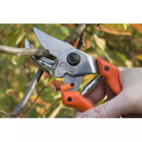 Pruning shears LOWE Anvil shears with curved blade 8.104